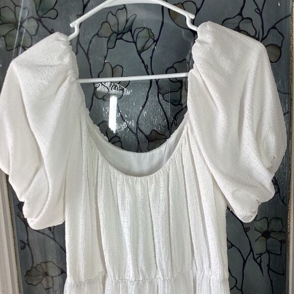 ASTR the label White snickered maxi dress  Size‎ Medium - Picture 8 of 14